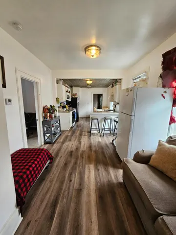 $184,500 | 454 South Des Plaines Street, Joliet, IL 60436