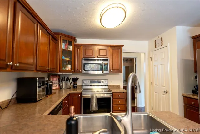 $299,900 | 4562 Normas Way, Seymour, IN 47274