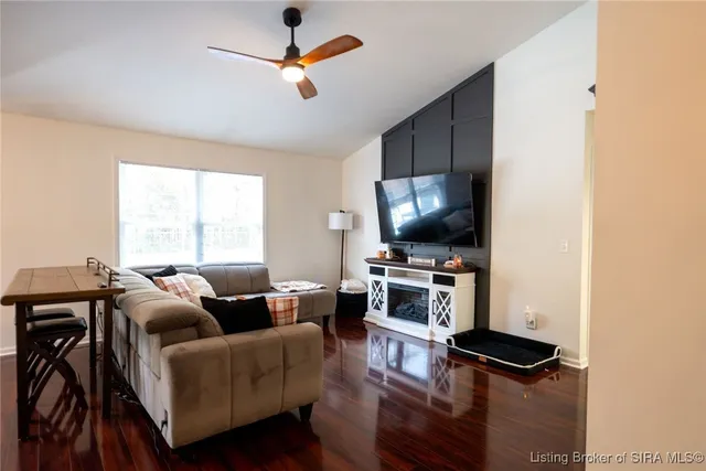 $299,900 | 4562 Normas Way, Seymour, IN 47274