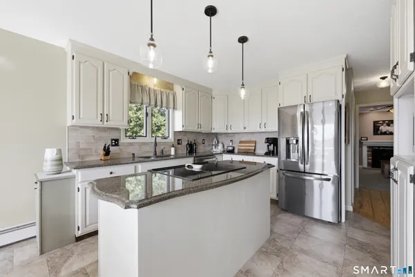 $564,900 | 68 Suncrest Drive, Somers, CT 06071