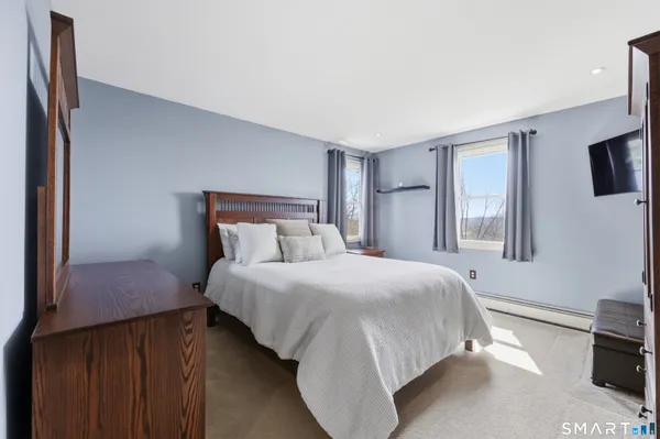 $564,900 | 68 Suncrest Drive, Somers, CT 06071