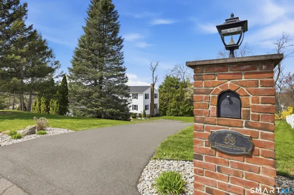 $564,900 | 68 Suncrest Drive, Somers, CT 06071