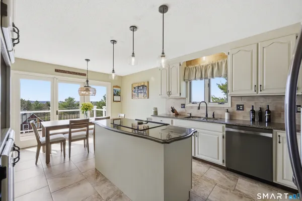 $564,900 | 68 Suncrest Drive, Somers, CT 06071