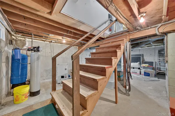 a view of a storage & utility room