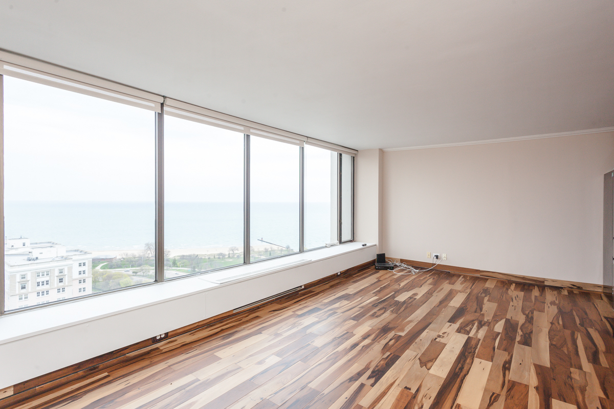 5455 North Sheridan Road, Unit 3307 Chicago, IL 60640 - Photo 14 of 21 a view of an empty room and a window