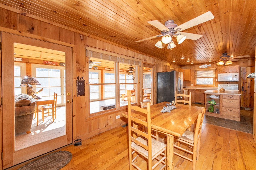 735 Chattooga Lake Road Mountain Rest, SC 29664 - Photo 11 of 50