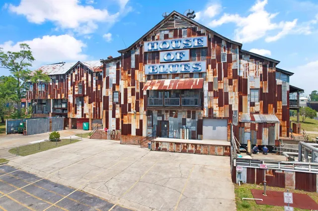 $1,000 | 4800 South Ocean Boulevard, North Myrtle Beach, SC 29582