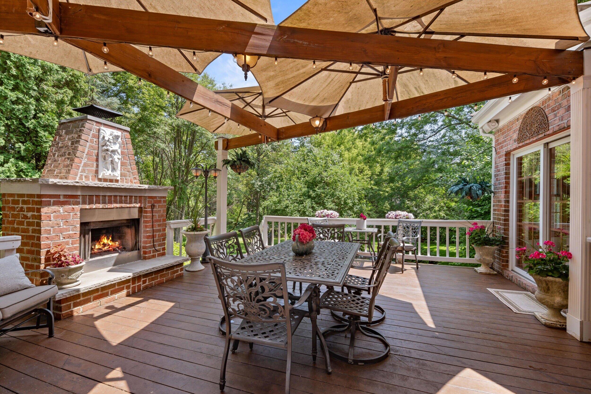 N27W5230 Hamilton Road Cedarburg, WI 53012 - Photo 55 of 67 2-Story Deck