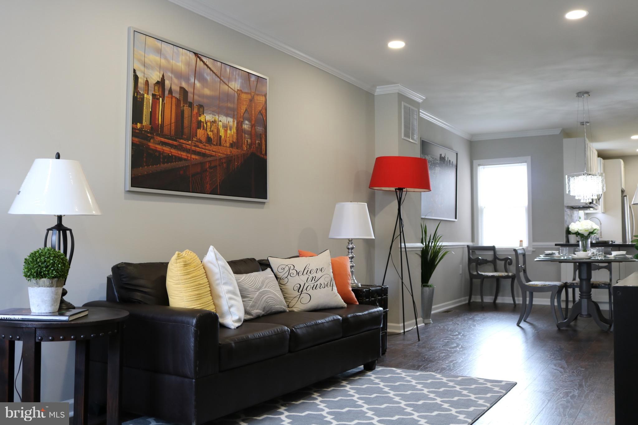 3817 Flowerton Road Baltimore, MD 21229 - Photo 6 of 27 Living Room