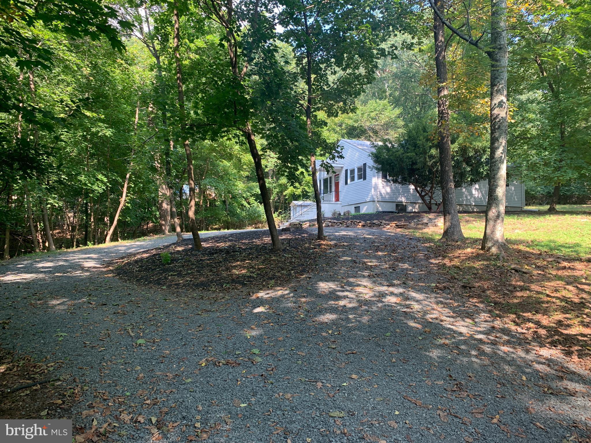 2302 Mountain Road Haymarket, VA 20169 - Photo 4 of 20
