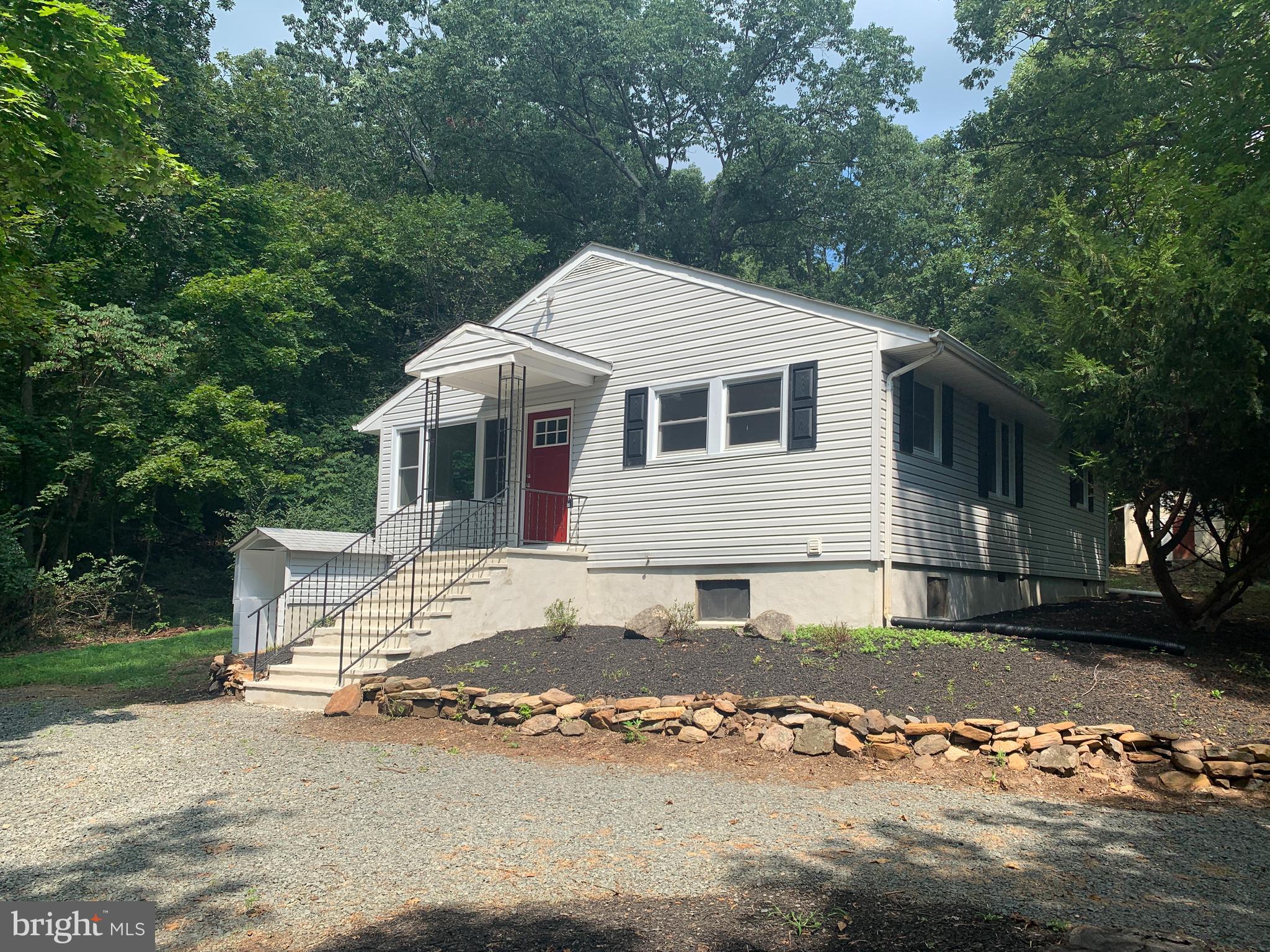 2302 Mountain Road Haymarket, VA 20169 - Photo 5 of 20