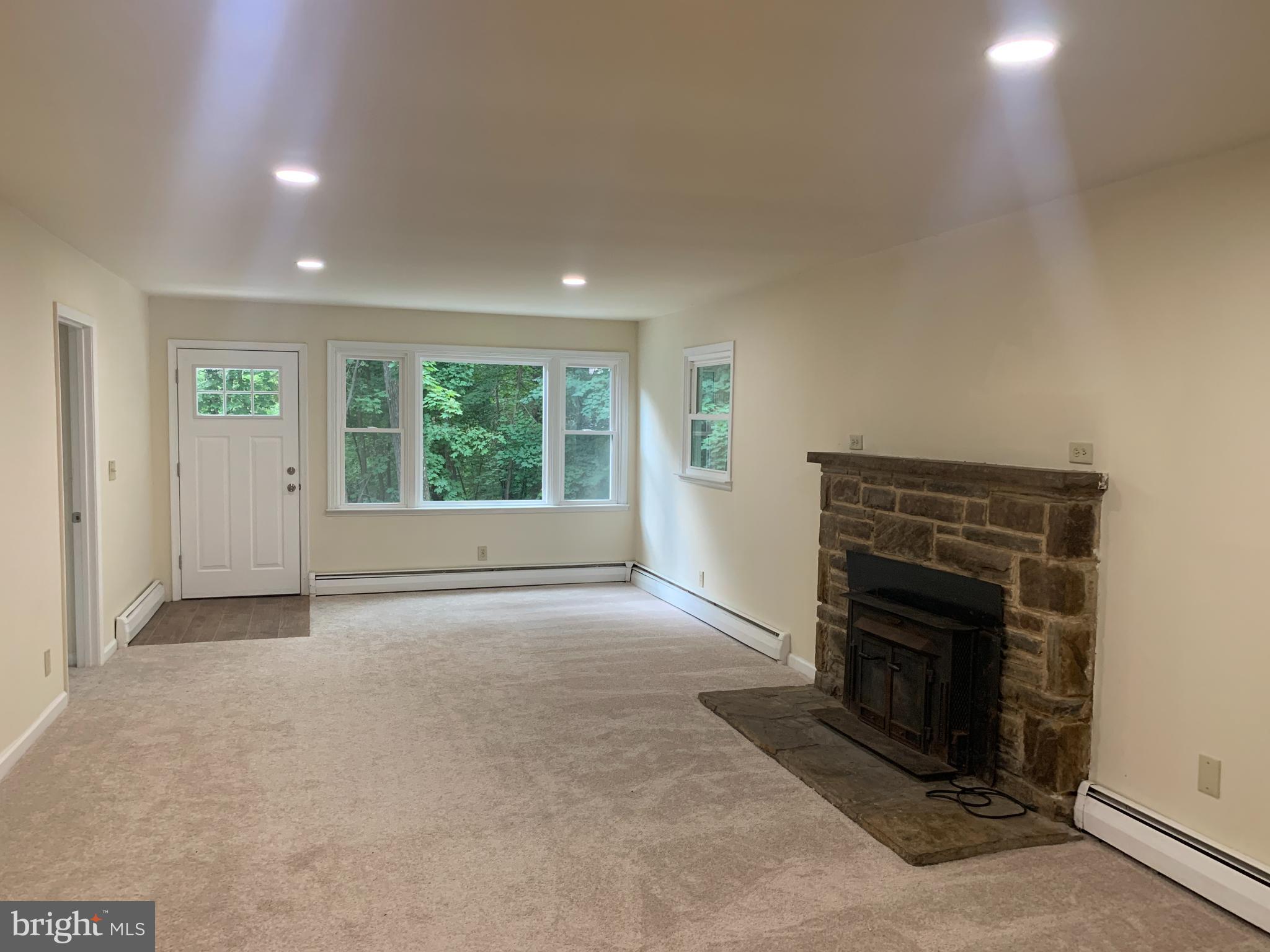2302 Mountain Road Haymarket, VA 20169 - Photo 7 of 20