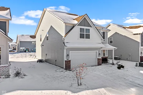$339,400 | 726 Oxford Lane, Danville, IN 46122