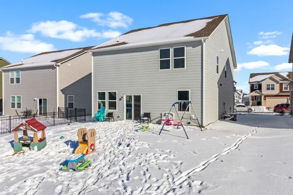 $339,400 | 726 Oxford Lane, Danville, IN 46122