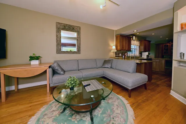 $679,000 | 2140 Beechnut Road, Northbrook, IL 60062