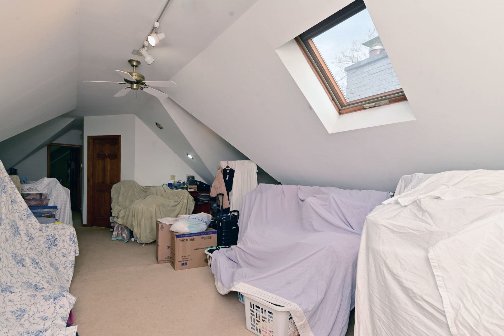 2140 Beechnut Road Northbrook, IL 60062 - Photo 20 of 33 a bedroom with furniture and a couch