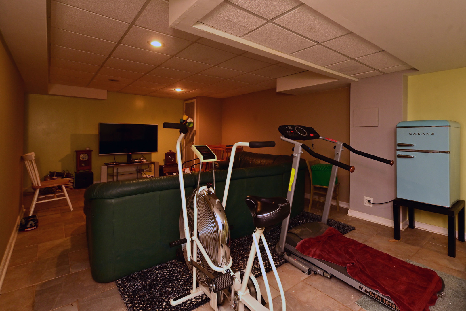 2140 Beechnut Road Northbrook, IL 60062 - Photo 27 of 33 a view of a room with gym equipment