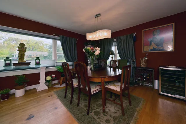 $679,000 | 2140 Beechnut Road, Northbrook, IL 60062