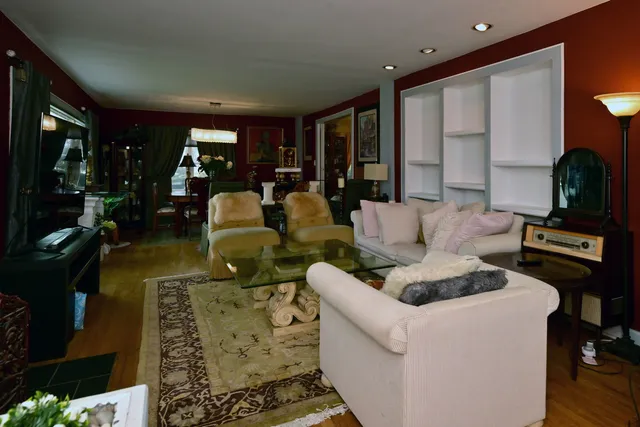 $679,000 | 2140 Beechnut Road, Northbrook, IL 60062