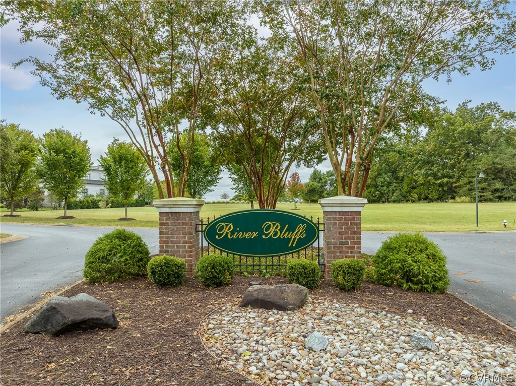 104-8 River Bluffs Williamsburg, VA 23185 - Photo 2 of 14 a view of a park with large trees