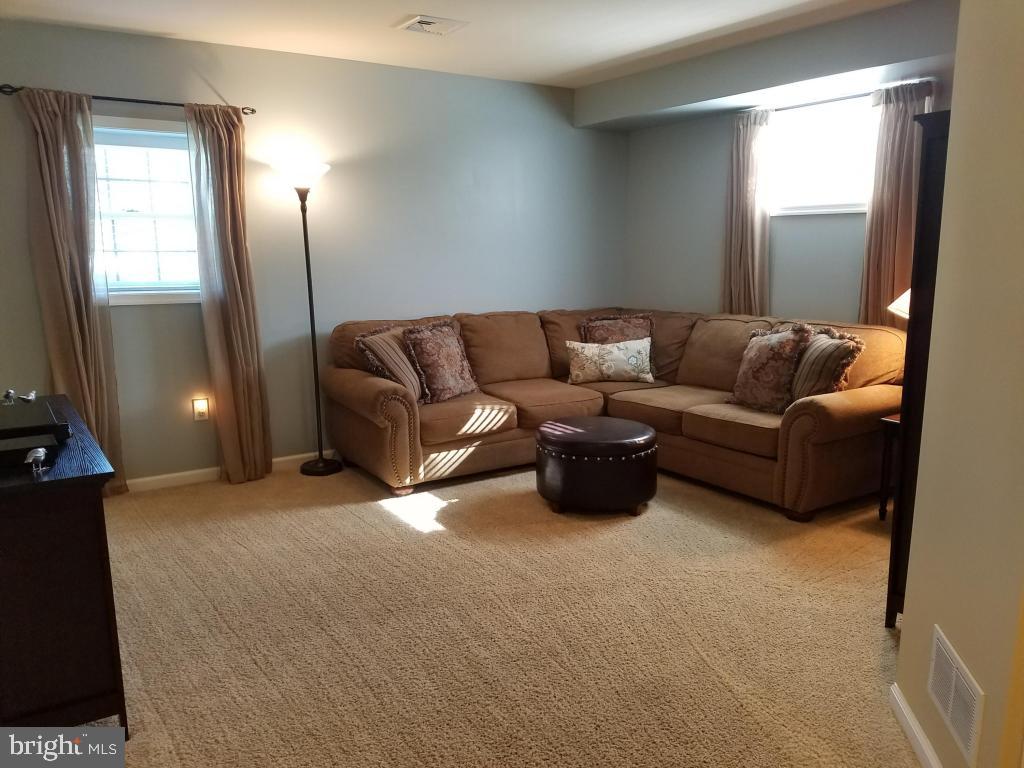 1204 Overlook Road Middletown, PA 17057 - Photo 17 of 25 Gallery Image 17
