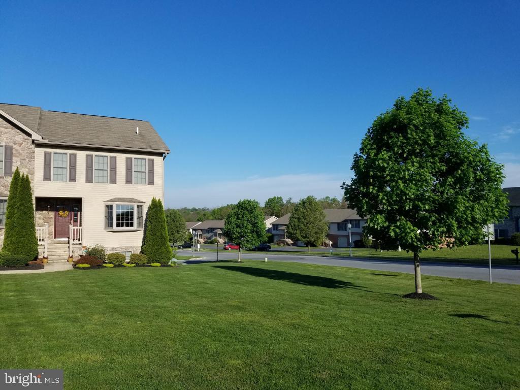 1204 Overlook Road Middletown, PA 17057 - Photo 4 of 25 Gallery Image 4