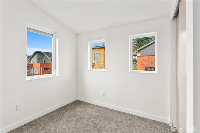 $698,000 | 6013 South 127th Lane, Seattle, WA 98178