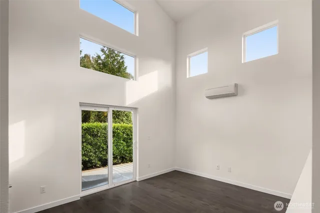 $698,000 | 6013 South 127th Lane, Seattle, WA 98178