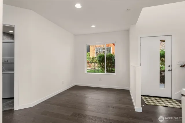 $698,000 | 6013 South 127th Lane, Seattle, WA 98178