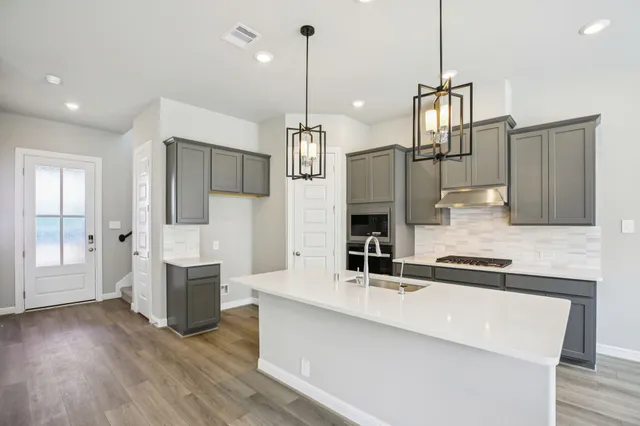 $333,120 | 702 Topwater Trail, Kemah, TX 77565