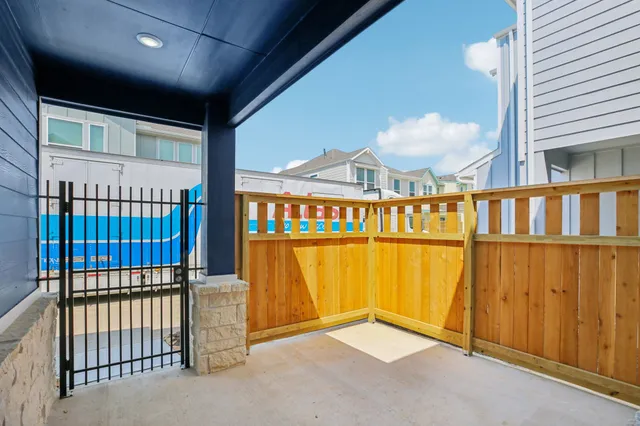 $333,120 | 702 Topwater Trail, Kemah, TX 77565