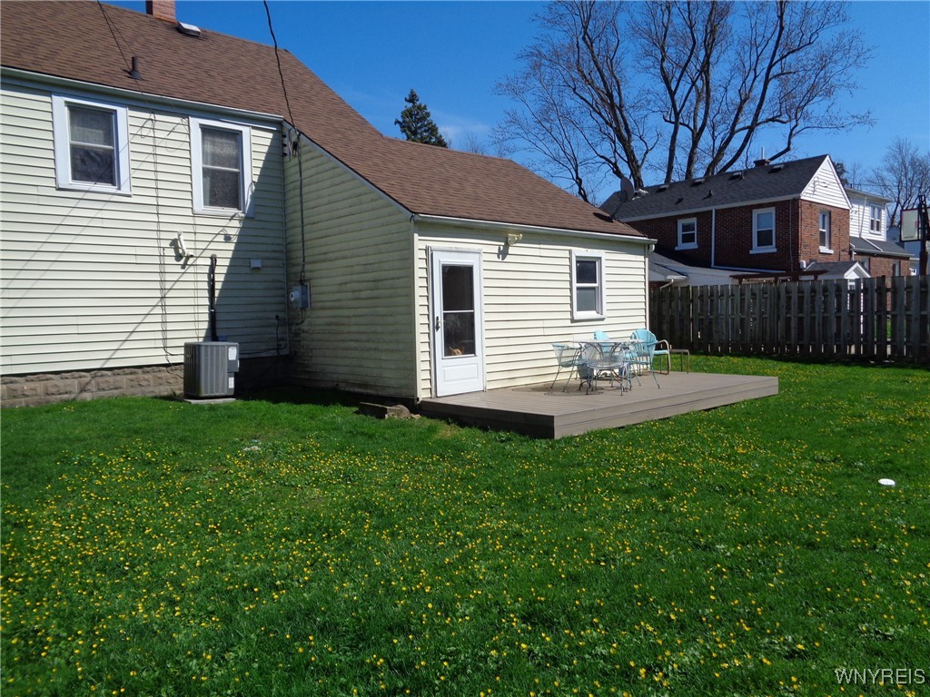 4274 Trailing Drive Clarence, NY 14221 - Photo 22 of 24 backyard and deck