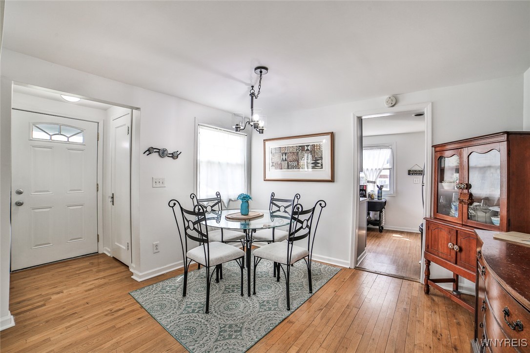 4274 Trailing Drive Clarence, NY 14221 - Photo 4 of 24 Dining room