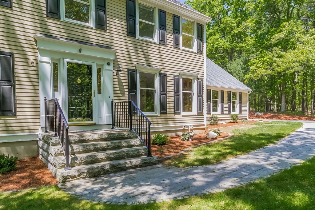 14 Uplands Road Littleton, MA 01460 - Photo 2 of 30 Gallery Image 2