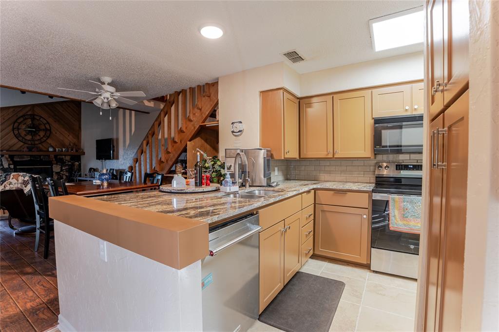 3037 Hells Gate Loop, Unit 208 Strawn, TX 76475 - Photo 12 of 23