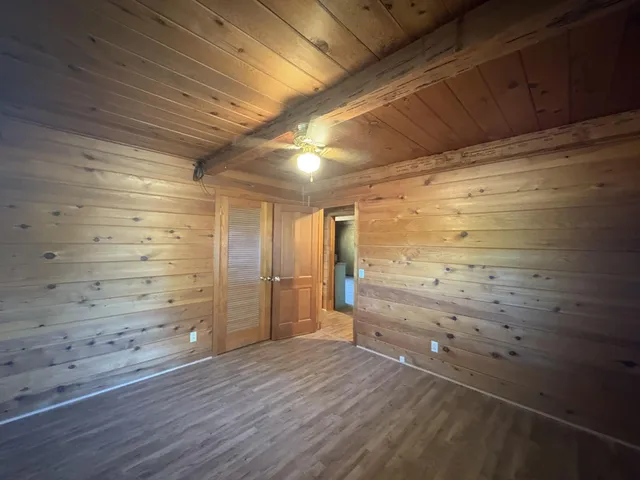 a view of walk in closet