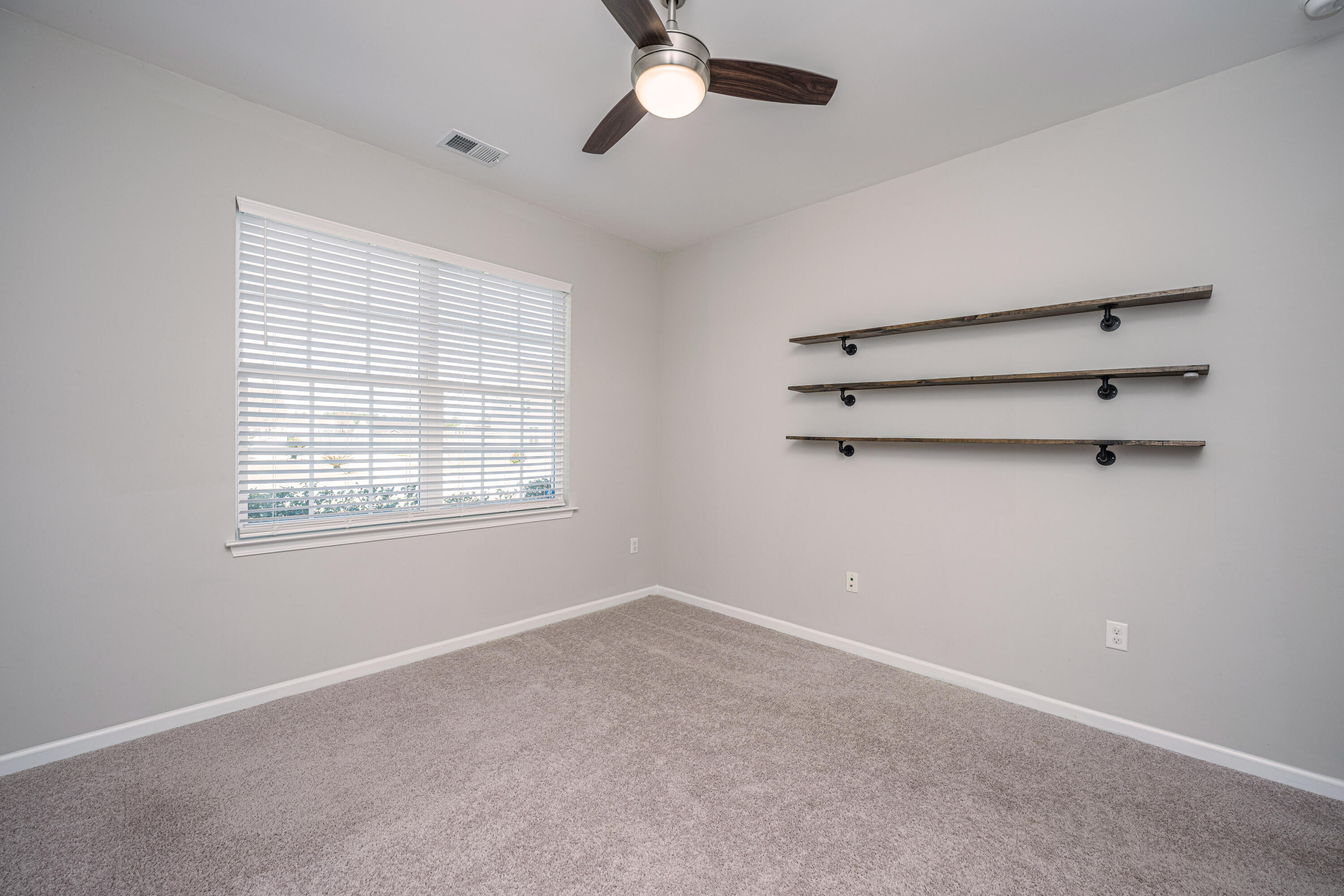 120 Lakelyn Road Moncks Corner, SC 29461 - Photo 19 of 33 120LakelynRd033