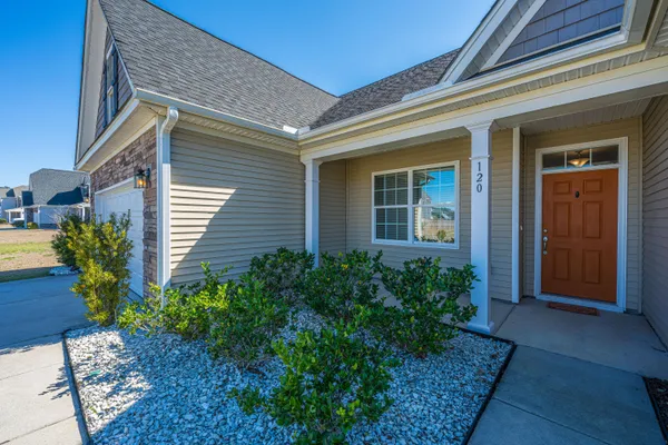 $555,000 | 120 Lakelyn Road, Moncks Corner, SC 29461