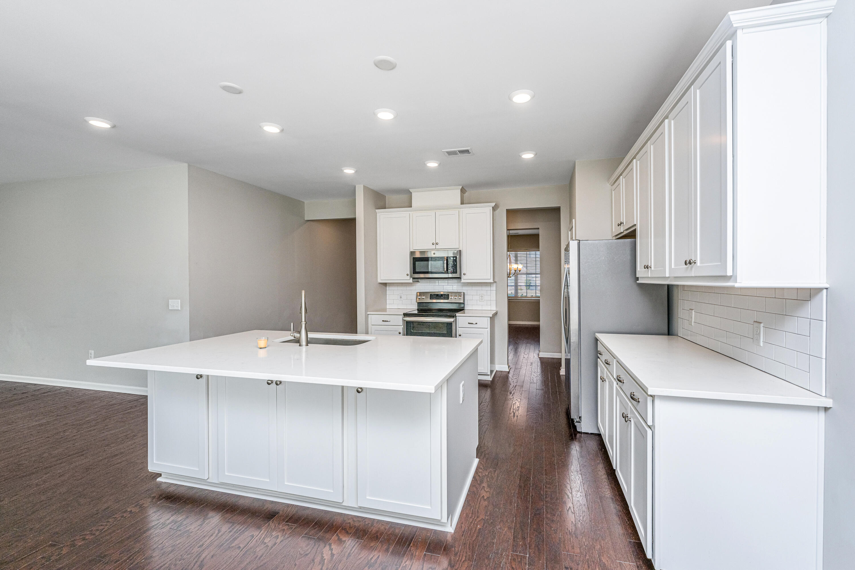 120 Lakelyn Road Moncks Corner, SC 29461 - Photo 7 of 33 120LakelynRd017