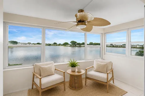$108,000 | 1116 Lake Terrace, Unit 207, Boynton Beach, FL 33426