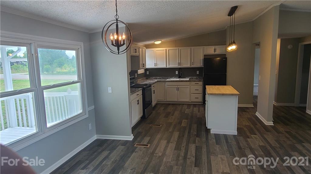 2486 Annas Road Granite Falls, NC 28630 - Photo 8 of 29 Gallery Image 8