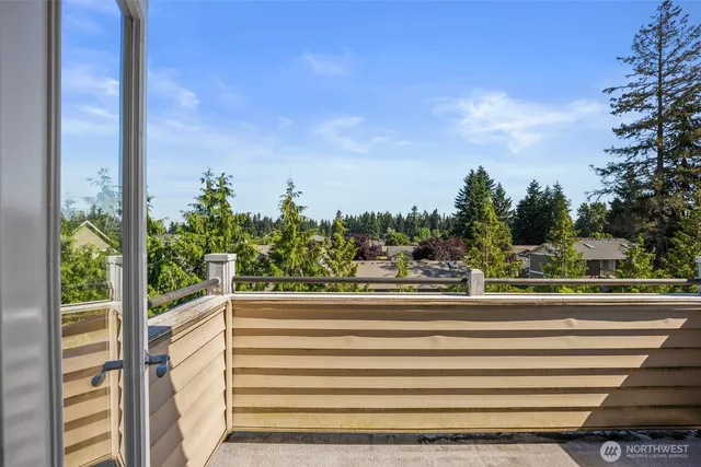 $348,900 | 13207 97th Avenue East, Unit 301, Puyallup, WA 98373