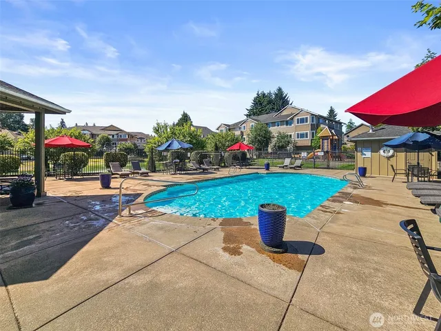 $348,900 | 13207 97th Avenue East, Unit 301, Puyallup, WA 98373