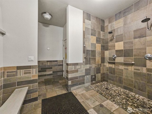 $348,900 | 13207 97th Avenue East, Unit 301, Puyallup, WA 98373