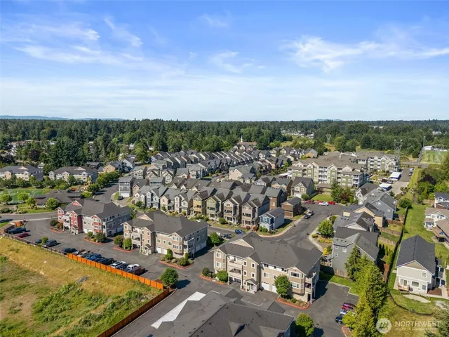 $348,900 | 13207 97th Avenue East, Unit 301, Puyallup, WA 98373
