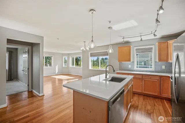 $348,900 | 13207 97th Avenue East, Unit 301, Puyallup, WA 98373