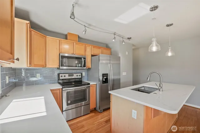 $348,900 | 13207 97th Avenue East, Unit 301, Puyallup, WA 98373