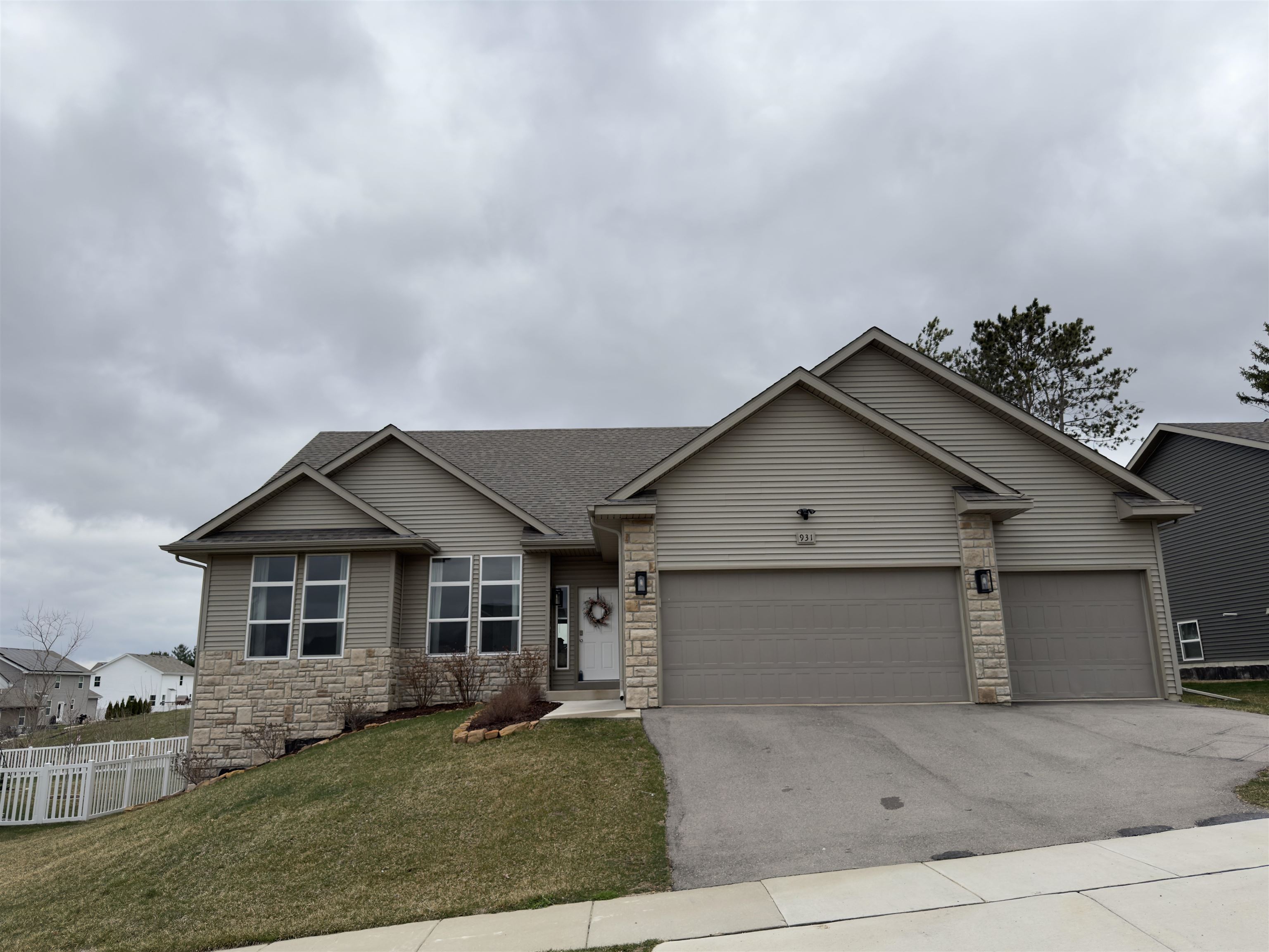 931 Margarets Way Belleville, WI 53508 - Photo 1 of 42