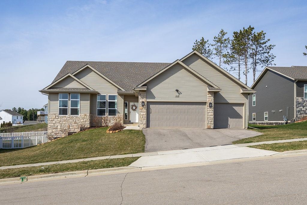 931 Margarets Way Belleville, WI 53508 - Photo 2 of 42