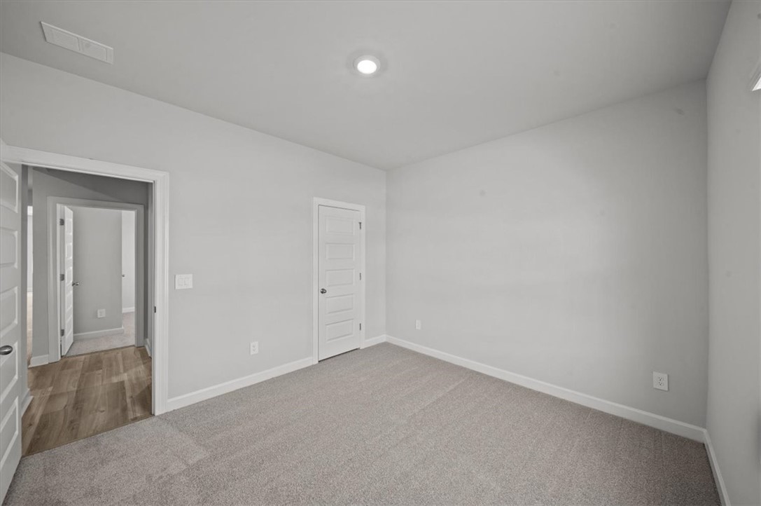 552 Cozy Blf Road Spartanburg, SC 29301 - Photo 13 of 25 Gallery Image 13